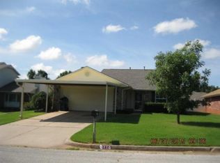 116 Parkwoods Ct, Noble, OK 73068