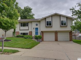 4805 N 127th St, Omaha, NE 68164