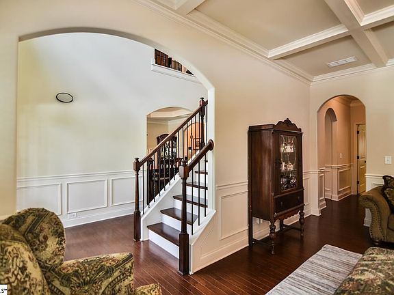 3rd image of 217 Heritage Point Dr