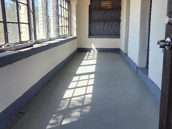 3rd image of 7333 Alameda Ave #A