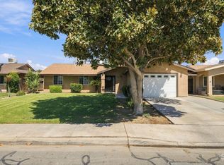 1208 Walnut St, Wasco, CA 93280