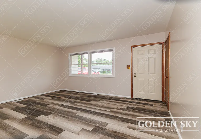 3129 S Opechee Dr — Photo 3