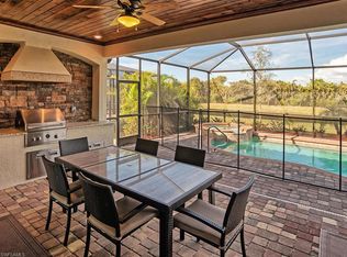 2850 Aviamar Cir, Naples, FL 34114