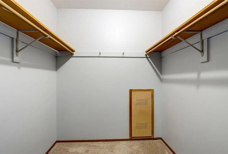 1st image of 6329 W Nebraska Ave APT 202