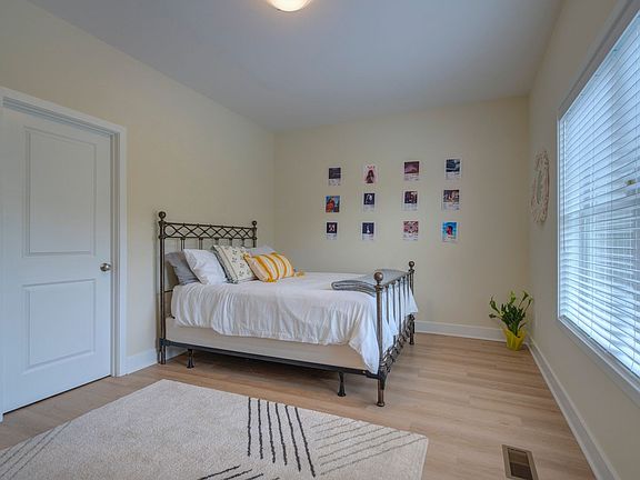 4th image of 1741 Staniel Dr