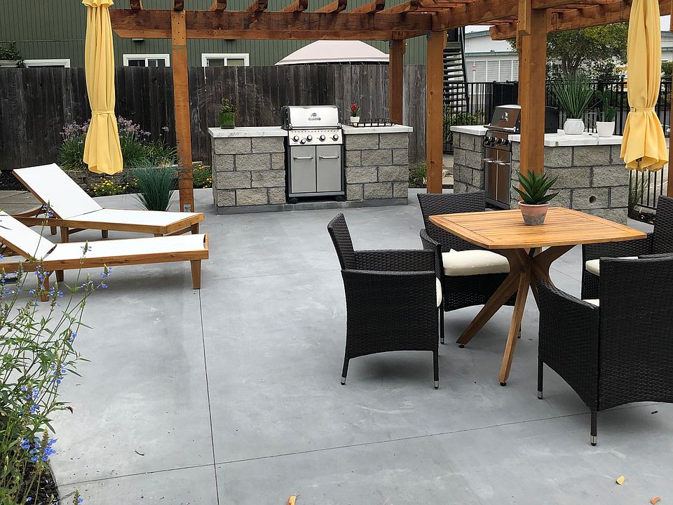 BBQ and Lounge Area