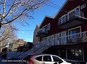 1st image of 203 Bay 8th St
