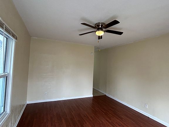 3rd image of 1010 N Elliott St