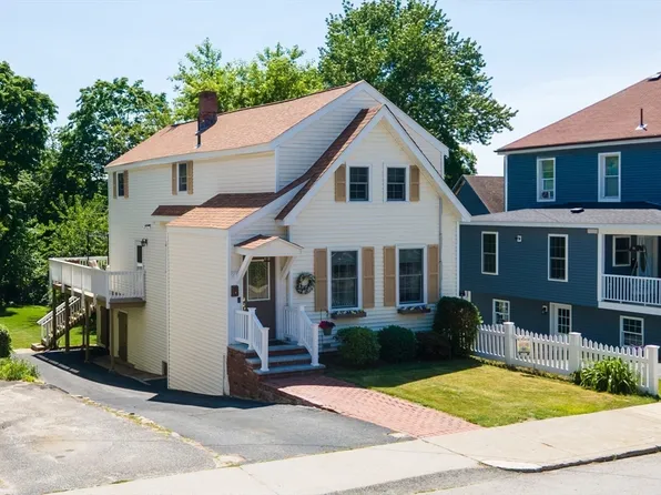 25 Forest St, Milford, MA 01757
