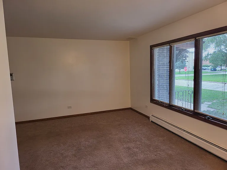 8728 S 78th Ave #1D — Photo 12