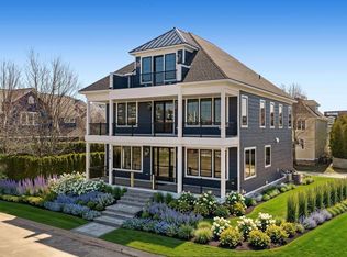 716 E Beach St, Petoskey, MI 49770