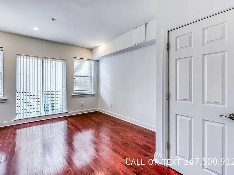 1456 E Columbia Ave — Photo 4