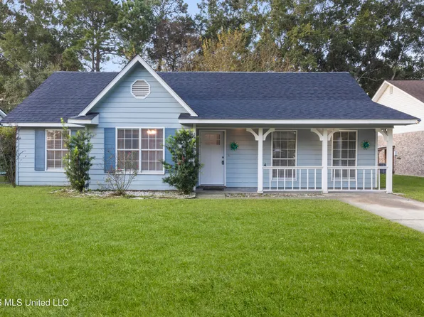 3309 Neptune Dr, Gautier, MS 39553