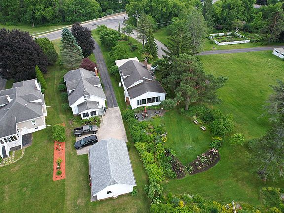 3rd image of 102 Proctor Ave