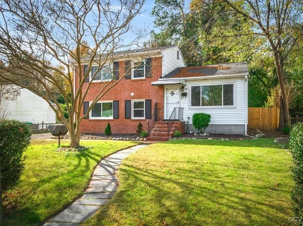 721 Old Town Dr, Colonial Heights, VA 23834