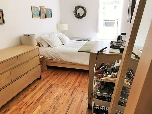 Rented by Joe Gotham LTD | media 22