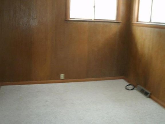 3rd image of 236 E Birch St