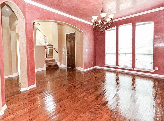 3rd image of 2596 Dearborn Ln