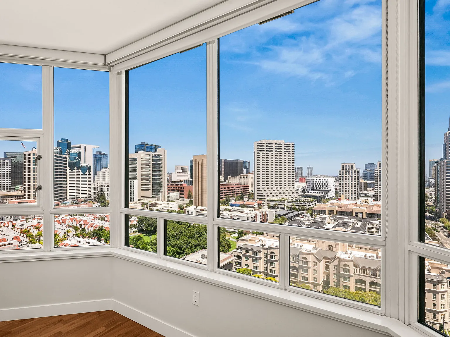 2 bed, 1374 sqft, $4,950 — Photo 4