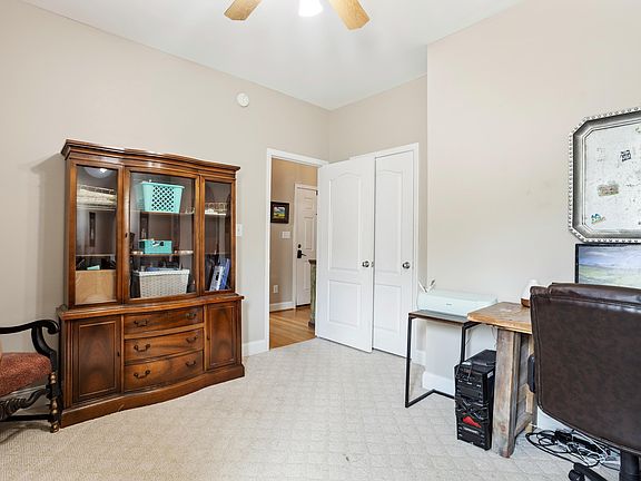 5th image of 4329 Canterbury St