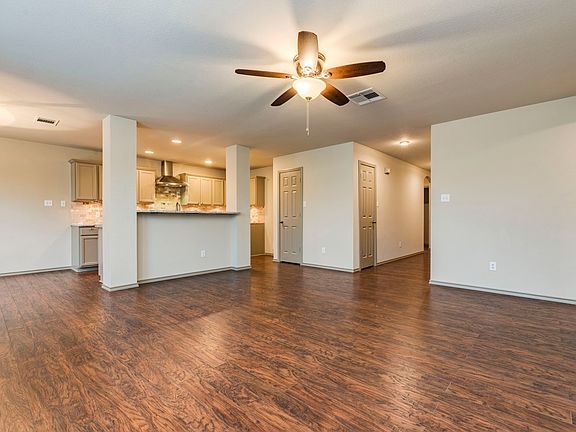 5th image of 514 Dark Horse Ln