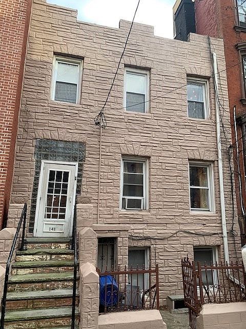 1st image of 141 Sussex St #1