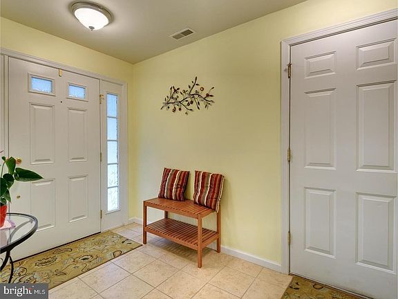 2nd image of 2754 Shelburne Rd