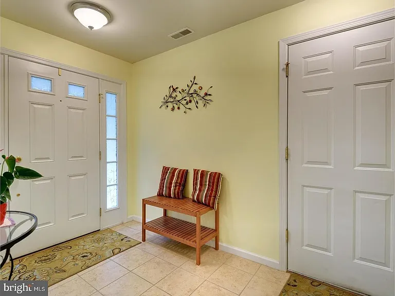 2754 Shelburne Rd — Photo 2