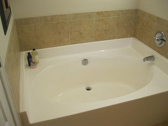 2nd image of 121 Himalaya Dr
