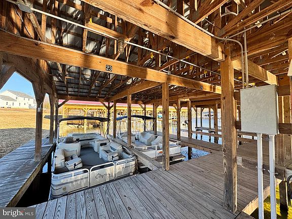 5th image of 723 Rainbow Rdg