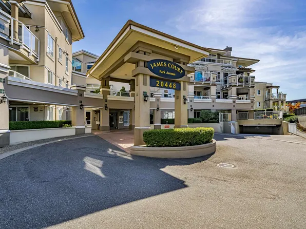20448 Park Ave #401, Langley, BC V3A 4N3