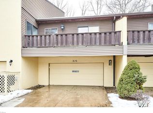 874 Hampton Ridge Dr, Akron, OH 44313