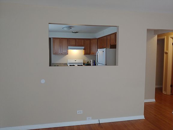 4th image of 170 Kathleen Ln