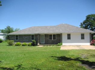 476693 1100 Rd, Muldrow, OK 74948