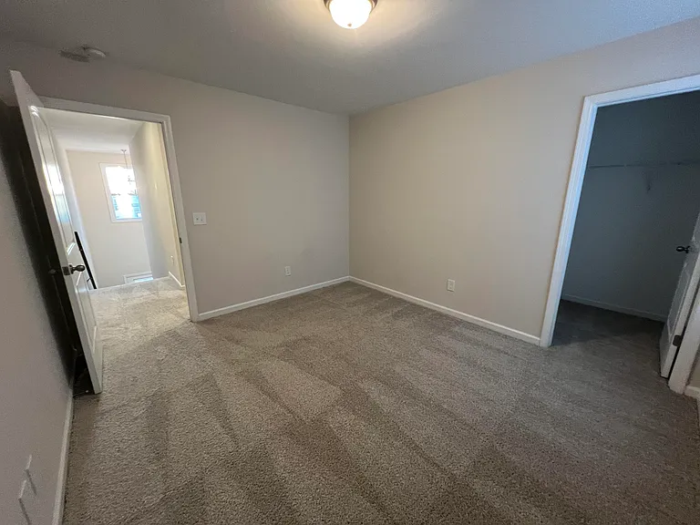 4044 Thimbleberry Dr — Photo 18