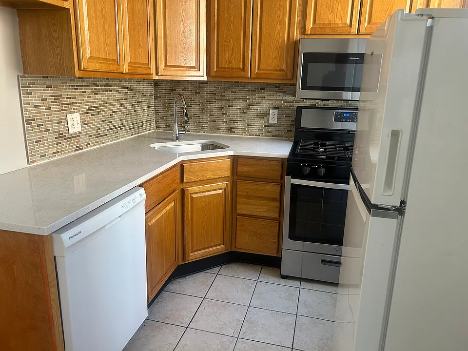 5101-21 Walnut St #2