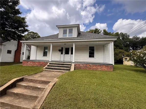 1118 Campbell St, High Point, NC 27262