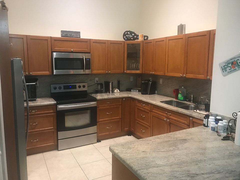 1st image of 3226 NE 11th Dr