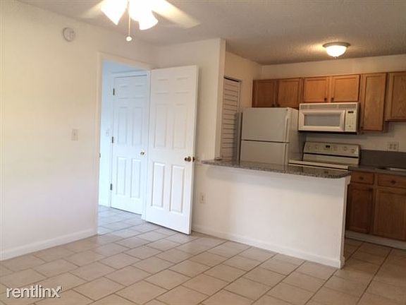 CLEAN TILE AND CLEAN PAINT