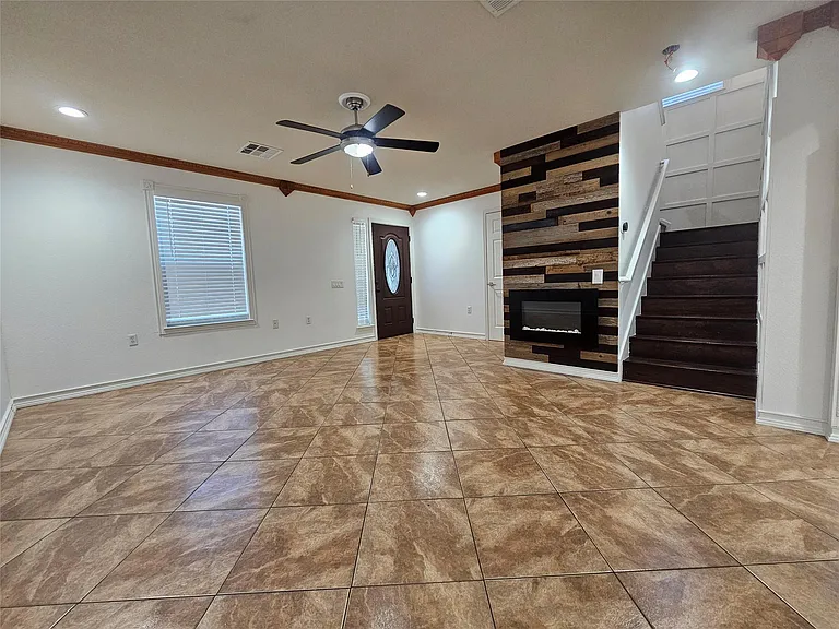 18212 Flathead Dr — Photo 3