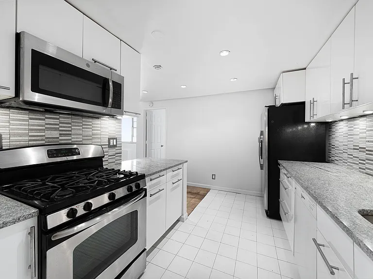 6040 Boulevard East #3J — Photo 10