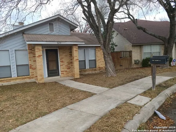 620 Fern Meadow Dr, Universal City, TX 78148