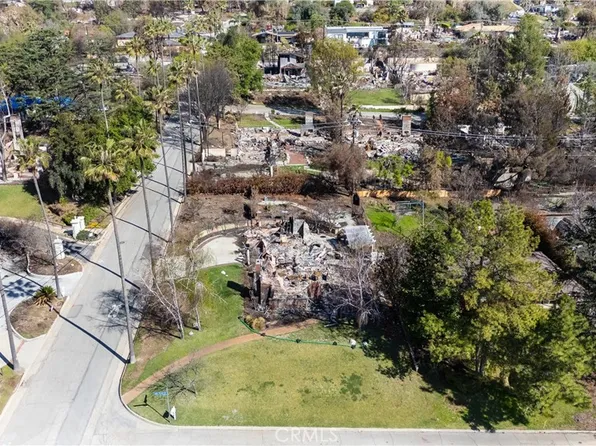 1747 Alta Crest Dr #19, Altadena, CA 91001