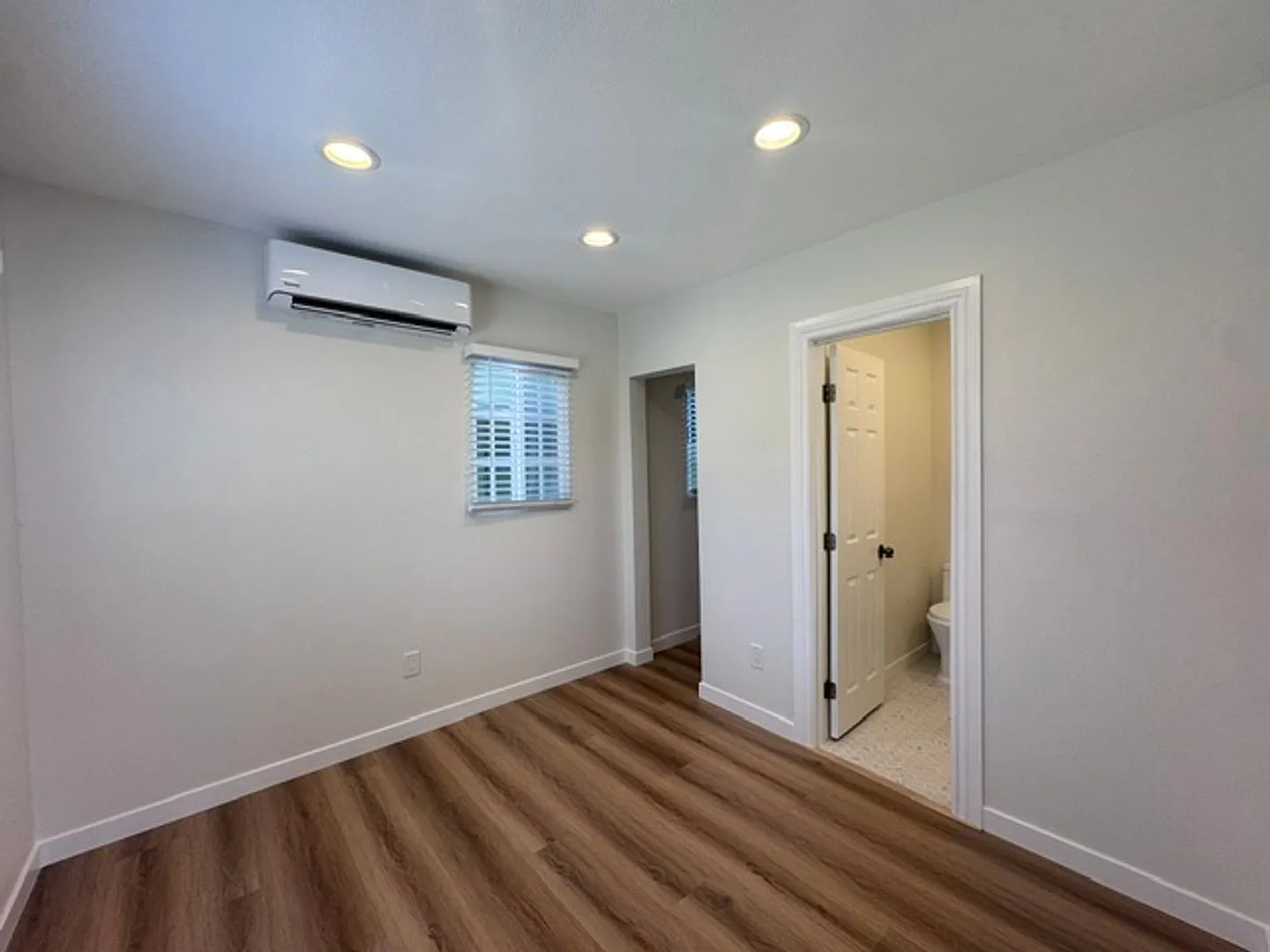 1600 Sherman Pl — Photo 4