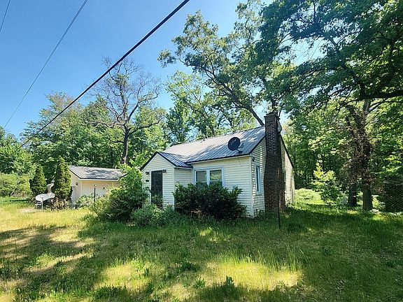 2nd image of 7782 Holton Duck Lake Rd