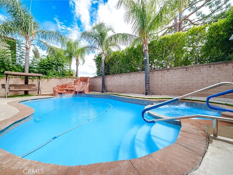 12241 Queensbury Dr — Photo 32