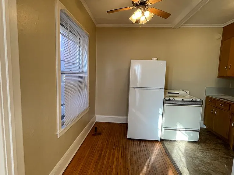Kewanis Court Apartments — Photo 14