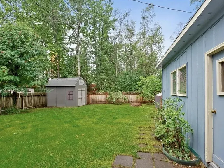 3004 Redwood St — Photo 6