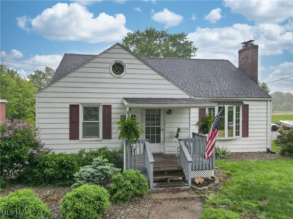 6615 Waterloo Rd, Atwater, OH 44201