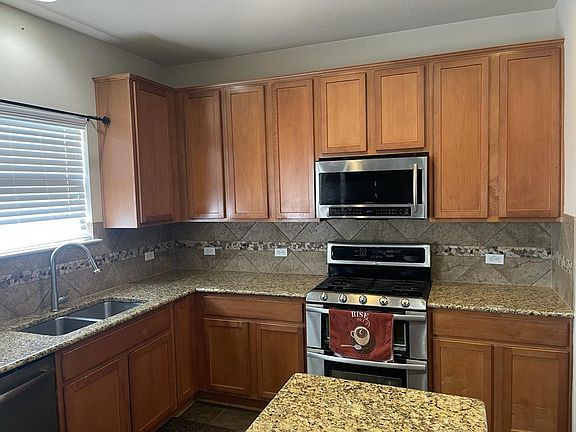 5th image of 4227 Fairmeadow Dr
